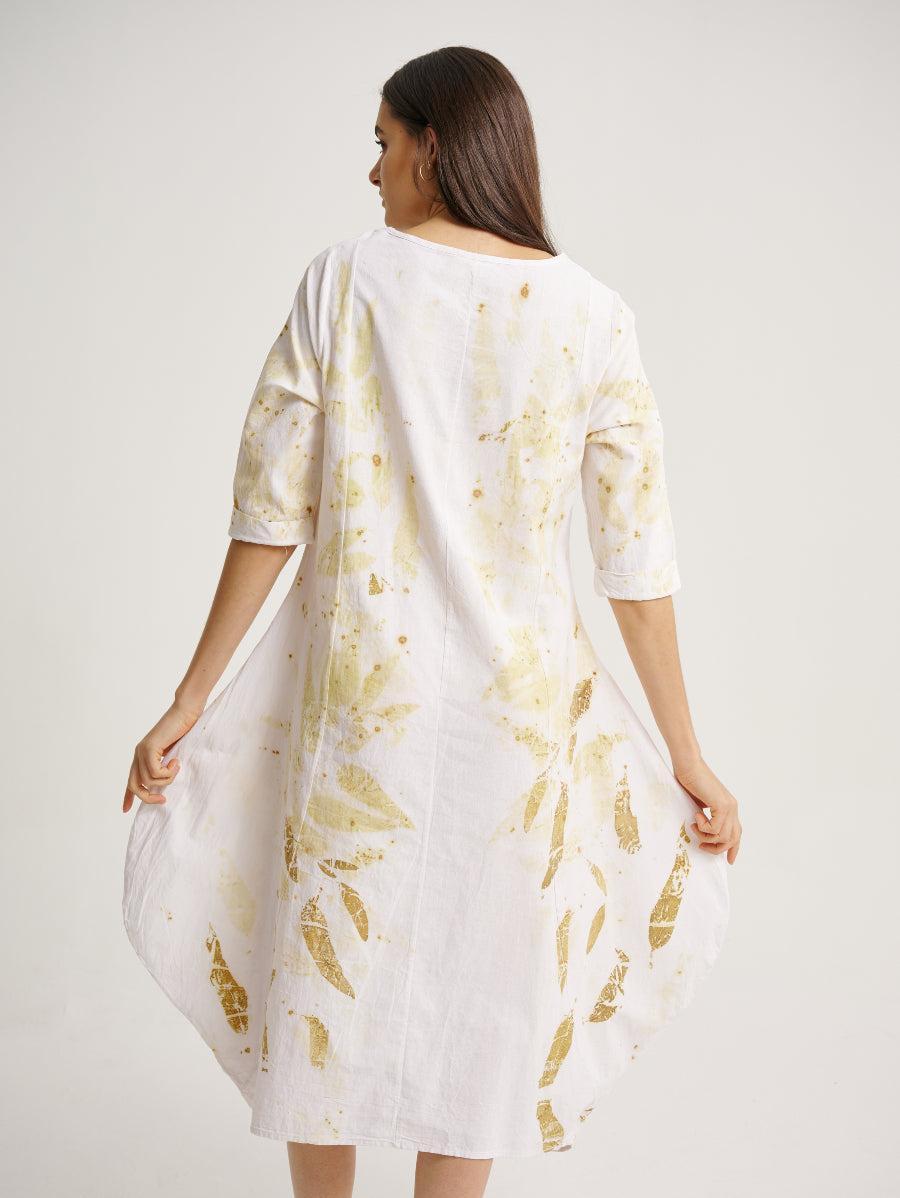 White Dress Eucalyptus Plant Base Side Rows Eco Print Round Neck 3/4 Sleeves