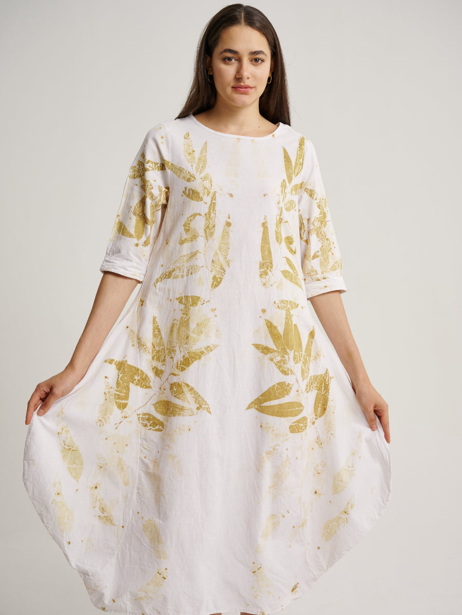 White Dress Eucalyptus Plant Base Side Rows Eco Print Round Neck 3/4 Sleeves