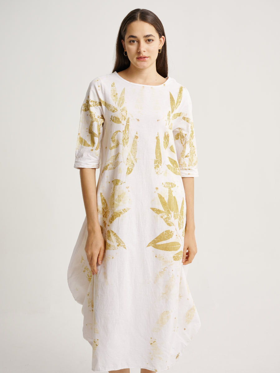 White Dress Eucalyptus Plant Base Side Rows Eco Print Round Neck 3/4 Sleeves