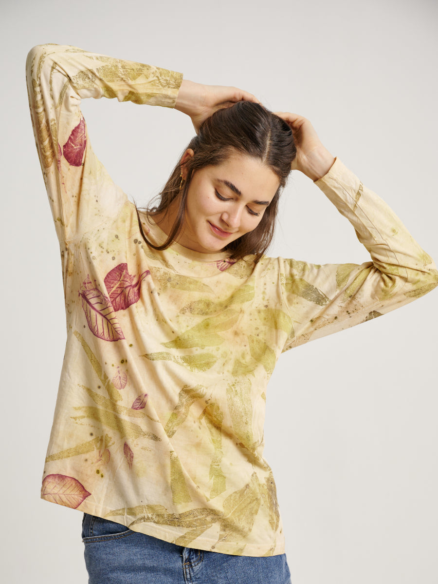 Natural Dye Jati and Eucalyptus Plant Scatterd Pattern Eco Print Long Sleeve T-shirt