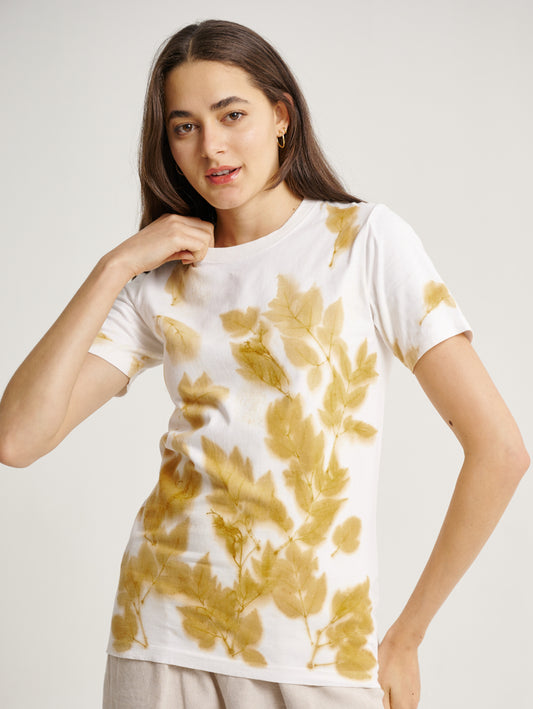 Brown Leaves Scattered Base Pattern Eco Print Short Sleeves T-shirt