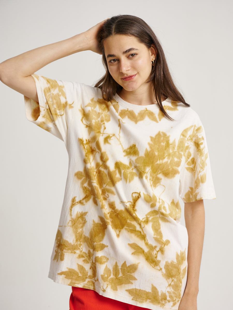 Brown Leaves Vine with Neckline Pattern Eco Print Short Sleeves T-shirt