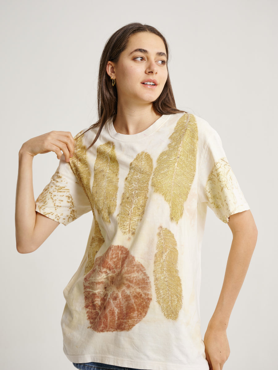 Brown Guava and Elephant Leg Plant Eco Print Short Sleeves T-shirt