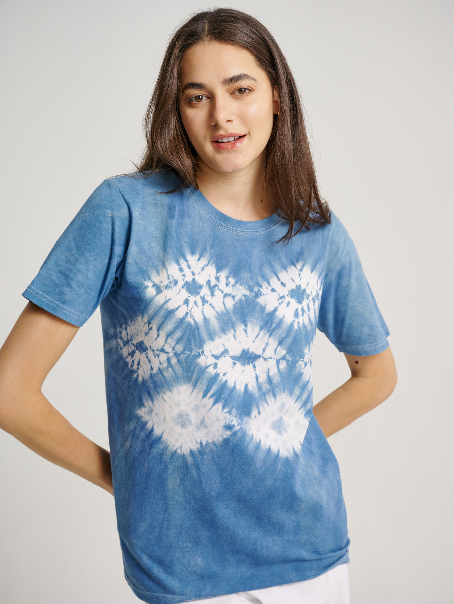 Blue Tie Dye Indigo Plant Middle Diamond Pattern Short Sleeves T-shirt