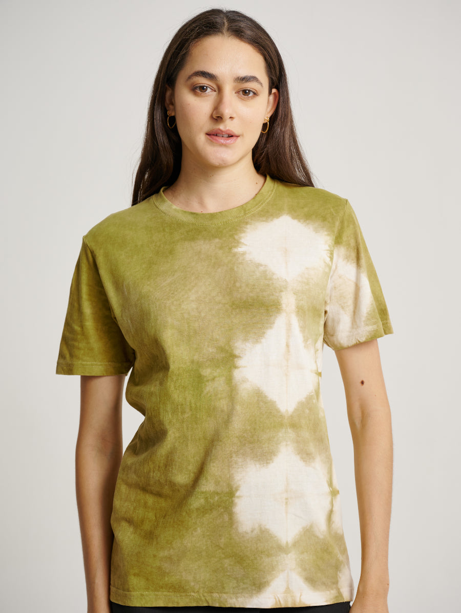 Green Tie Dye Red Onion Plant Square Pattern Short Sleeve T-shirt